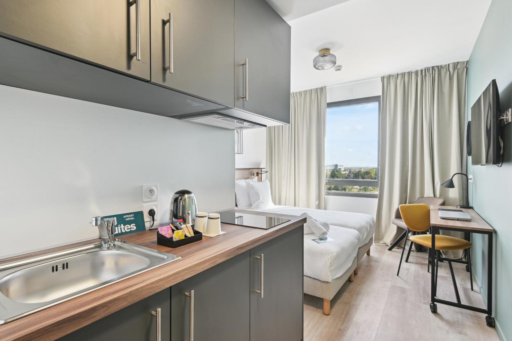 All Suites Paris Ouest Colombes Colombes  Room photo